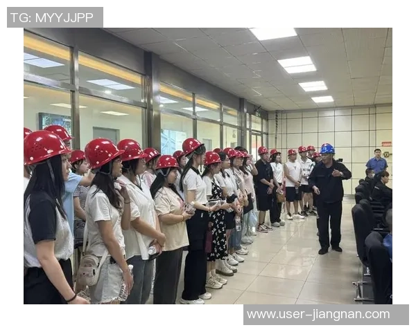 湘潭足球队赴马来西亚交流赛展现风采助力国际友谊发展