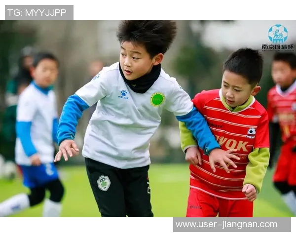 赤峰足球教练的成长之路与青少年足球发展的未来展望 赤峰足球教练的成长之路与青少年足球发展的未来展望
